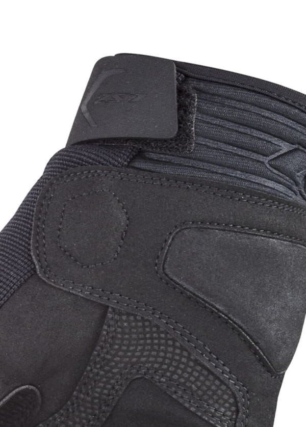 Ajuste de velcro en puños en los guantes LS2 All Terrain